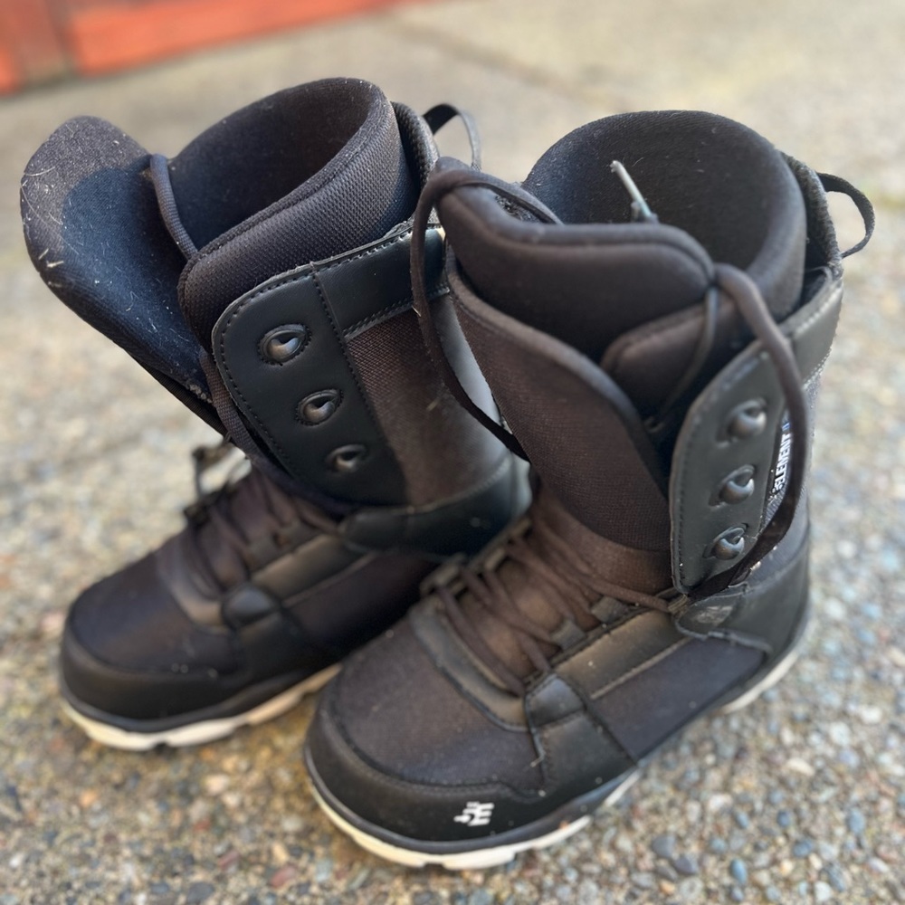 5th Element snowboard boots